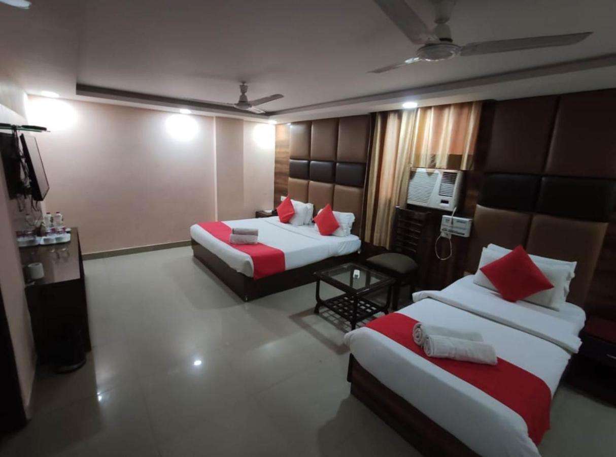 Hotel The Caves Near Igi Airport New Delhi Eksteriør bilde